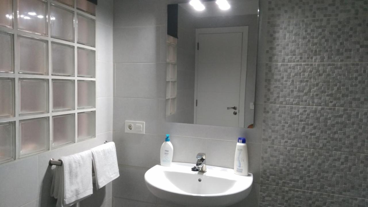 Room With Private Bathroom And Sea View, 50 M Del Mar Radazul Bagian luar foto