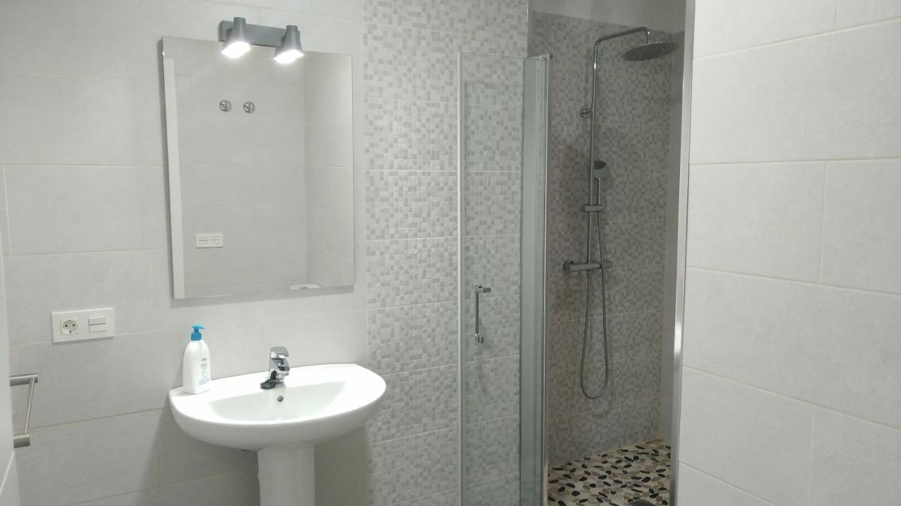 Room With Private Bathroom And Sea View, 50 M Del Mar Radazul Bagian luar foto